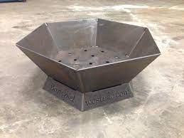 Pin By Paul Hahn On Ideas Diy Metal Fire Pit Metal Fire Pit Fire Pit Materials