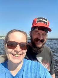 Leonard Wessel's Instagram, Twitter & Facebook