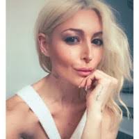 Tina Mazza's Instagram, Twitter & Facebook