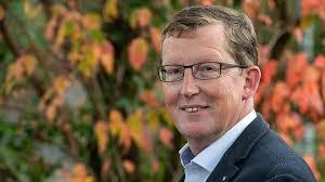 Karl Doering's Instagram, Twitter & Facebook