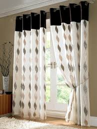 Jener unterschied zwischen einem strauch, einem wald und dem garten liegt in der aufteilung. 60 Elegante Designs Von Gardinen Fur Grosse Fenster Archzine Net