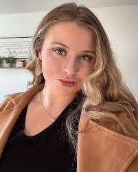 Tiffany Allred's Instagram, Twitter & Facebook