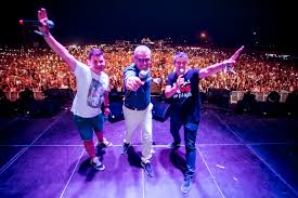 Seriale, filme, emisiuni si vedete, la cele mai importante stiri din romania si intreaga lume se gasesc pe protv.ro MareacantÄƒrealÄƒ Cate Kilograme Cred CÄƒ Vor Avea In Decembrie Vlad George È™i Luca Audio Europa Fm