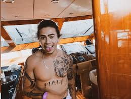 Agora q é modinha ajuda né mas continuar pressionando e ajudando tbm no adia exame nacional para impedir q esse cenário desumano e negligente piore em todo o país nada, vcs só se importam com a futilidade q postam pra ganhar grana. Cq3bb3qxfldbim