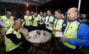 Ibu pejabat polis daerah (ipd) alamat : Redah Hujan Edar Makanan Sahur