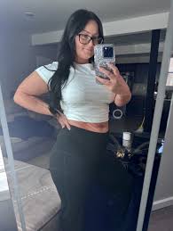 That is absolutely not a mom bod. Jesus girl