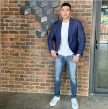 Siap dapat sampin dan butang baju melayu sekali. Membesar Dengan Mentaliti Lelaki Tak Menangis Pendam Perasaan Nak Nampak Kuat Aaron Aziz Harap Anak Tak Lalui Situasi Sama Keluarga
