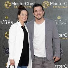 Carlos maldonado, ganador de la tercera edición del talent culinario producido por shine iberia a banijay company, ha conseguido la primera estrella michelin para su restaurante 'raíces', en talavera de la reina. Carlos Maldonado De Masterchef Alaba El Trabajo De Su Mujer Como Enfermera Durante La Pandemia