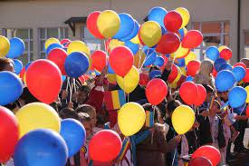 Micuții din deva sunt invitați astăzi la un eveniment special la muzeul civilizației dacice și romane (mcdr) deva. Decebalistii SÄrbÄtoresc Centenarul Marii Uniri Galerie Foto Stiri Din Judetul Hunedoara