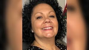 Michelle Barlow's Instagram, Twitter & Facebook