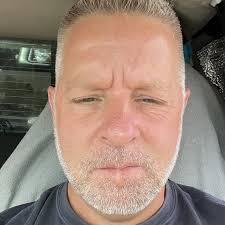 Craig Kohl's Instagram, Twitter & Facebook