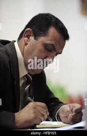 U s military police help iraqi hi-res stock photography and images