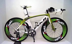 Fuji Racing Bike This Bike Looks Cool It Will Look Cooler And Safer If It Has Wheel Lights Check Out Our Bike Wh Mit Bildern Fahrrad Sitz Rennrad Fahrrad Design