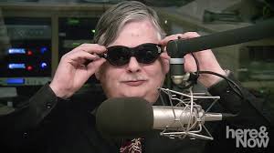 These Smart Glasses Help Blind People Visualize Their Surroundings