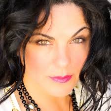 Kerrie Clark's Instagram, Twitter & Facebook