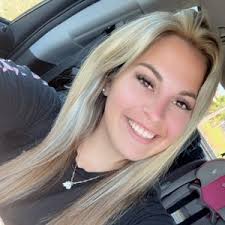 Kayla Cramer (@kaylaa.mac)