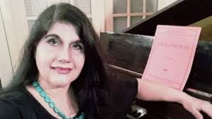 Eduardo Betancourt, un arpista tan versátil como su instrumento