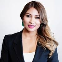 Elizabeth Bermudez's Instagram, Twitter & Facebook