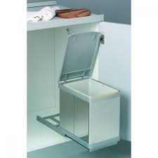 Achat De Poubelle De Cuisine Coulissante Sous Evier 1 Bac 16 L Wesco France Au Meilleur Prix Sur Bricozor 49 91 Seulement Wesco Trash Can Home Accessories