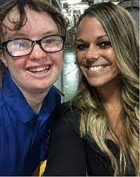 Shannon Waymire's Instagram, Twitter & Facebook