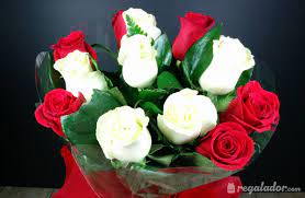 Ramo De Rosas Rojas Y Blancas Regalador Com