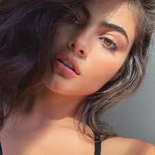 رمزيات شباب رمزيات رمزيات رمادي رمزيات رماديه رمزيات بنات افتار افتارات ابيض اسود صور افتار Cute Girl Face Brunette Beauty Beautiful Face