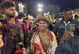 O mundo mágico de Rosa Magalhães que encerra o Carnaval 2026