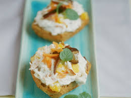 Vollkornbrotchen Mit Mohren Dattel Creme Rezept Lebensmittel Essen Lebensmittel Dattel