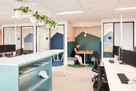 Depuis 2006, nous accompagnons les particuliers et les professionnels dans leurs projets d'aménagement intérieur et extérieur. Architecte Interieur Bureau Professionnel Pour Un Amenagement Innovant