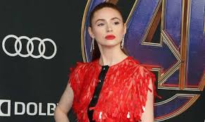 You won't be able to take off your eyes from this beautiful beach picture of karen giller! Karen Gillan Biography Age Height Net Worth 2020 Relationship Career