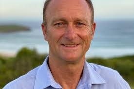 Chris Homer's Instagram, Twitter & Facebook