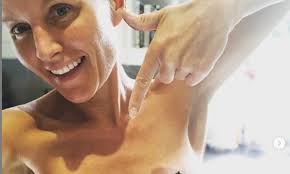 She is an actress, known for hollyoaks (1995), st george's day (2012) and dark realm (2000). Davinia Taylor Shares Topless Selfie After Her Boob Lift Daily Mail Online