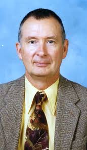 Newsletter of the Mycological Society of America Merlin White honors Robert  Lichtwardt by establishing a research grant