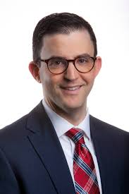 When do people play pickleball at Fort Williams in Cape?