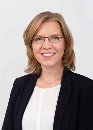 Federal minister for climate action, environment, energy, mobility, innovation and technology organisation: Osterreich Leonore Gewessler Grune Wird Neue Verkehrsministerin Eurailpress