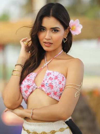 Akanksha Choudhary phool wali ladki