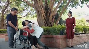 Jun 27, 2021 · hương vị tình thân và hãy nói lời yêu là hai bộ phim truyền hình đang gây sốt trên màn ảnh nhỏ.trong đó, hai nhân vật là bà mẹ trong phim là bà hoài (hãy nói lời yêu) và bà bích (hương vị tình thân) được khán giả đặc biệt chú ý. 4be7k0cqzl160m