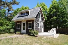 Rustic To Ritzy Homes Under 500 Square Feet Honeymoon Cottages 500 Sq Ft House Tiny Cottage