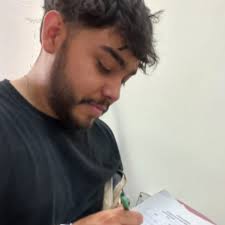 Miembros de la Orquesta Minerva, en constante formación a través de las  clases prácticas y teóricas con el director Francisco López y el maestro César  Merlos, demuestran un firme compromiso con la