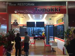 Peminat hidangan menu berasaskan, korea street food di restoran myeongdong topokki malaysia tidak perlu bimbang lagi mengenai status halalnya kerana ia kini sudah mendapat pengiktirafan sijil halal sepenuhnya daripada jabatan kemajuan islam malaysia (jakim). Myeongdong Topokki One Utama Interior Design Renovation Ideas Photos And Price In Malaysia Atap Co