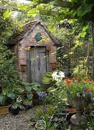 Home Garden 40 Inspirations Pour Un Jardin Anglais Jardin Anglais Cabane Jardin Cabanon De Jardin