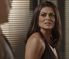 Carolina faz escândalo após descobrir segredo de Arthur