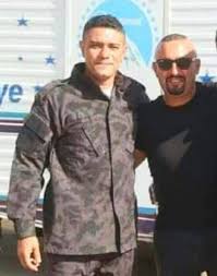 أضاف كريم فهمي أنه لم يتردد لحظة واحدة في قبول دوره بالفيلم، لأنه يخلد بطولات الجيش المصري وهو عمل عظيم. Ø£Ø­Ù…Ø¯ Ø§Ù„Ø³Ù‚Ø§ ÙŠØªØµØ¯Ø± Ø¨Ù€ ØµÙˆØ±Ø© Ù…Ù† ÙƒÙˆØ§Ù„ÙŠØ³ ÙÙŠÙ„Ù… Ø§Ù„Ø³Ø±Ø¨ Ø¥Ù„ÙŠÙƒÙ… Ù‚ØµØ© Ø§Ù„Ø¹Ù…Ù„