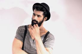 Ce type de jean homme s'adapte à toutes les morphologies. Les 10 Types De Chapeaux Pour Homme A Connaitre Absolument Masculin Com