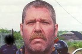 Une entreprise de remorquage douteuse dans les stationnements de palais de  justice