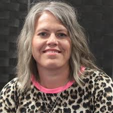 Sara Beasley's Instagram, Twitter & Facebook