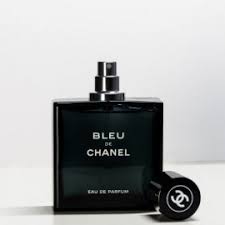 The edp version, is obviously going to have a higher concentration of fragrance, but what does it actually smell like? Bleu De Chanel Von Chanel Eau De Parfum Meinungen Duftbeschreibung