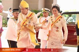 Perbarisan dan perarakan sambutan hari kebangsaan 2019 31 ogos 2019. Selangor Royal Office On Twitter 30 Julai 2019 Dymm Sultan Selangor Sultan Sharafuddin Idris Shah Alhaj Berkenan Berangkat Ke Istiadat Pertabalan Yang Di Pertuan Agong Ke 16 Di Balairung Seri Istana Negara Baginda