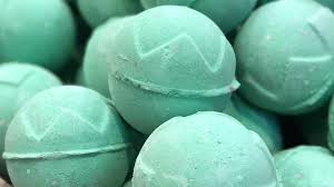 The kids conducted an experiment in the bath tub!streamy nominations! How To Use A Bath Bomb Like A Lush Pro