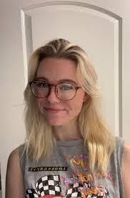 Tara Vigna's Instagram, Twitter & Facebook